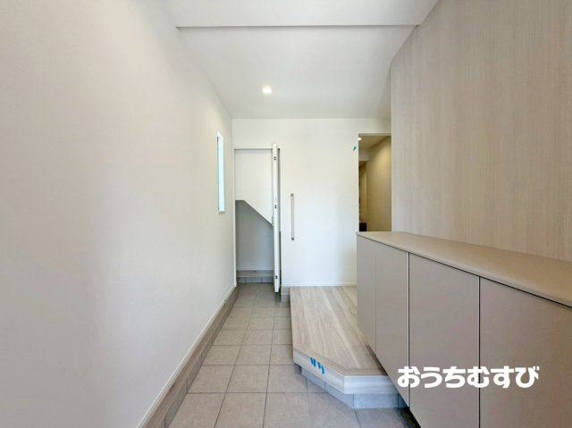春日井月見町(全1棟)の玄関