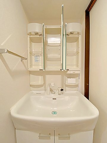 Ｃｈｅｒｒｙ　Ｓｕｉｔｅの独立洗面台