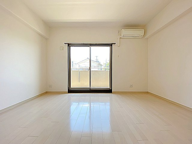 Ｃｈｅｒｒｙ　Ｓｕｉｔｅの居間・リビング