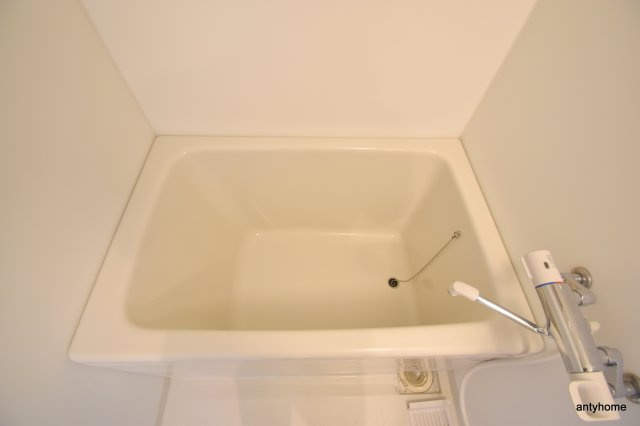 サムティ江坂レガーロ　仲介手数料無料の浴室
