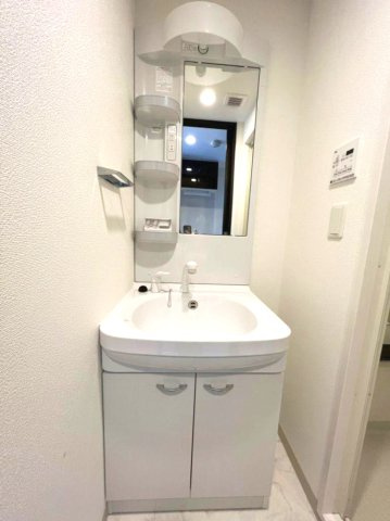 エステムコート名古屋金山サウスゲート　名古屋市賃貸　仲介手数料無料の洗面所