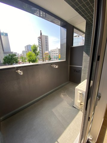 プレサンスジェネ葵　名古屋市賃貸　仲介手数料無料のバルコニー