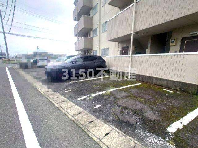 ベルエポックOGAWAの駐車場