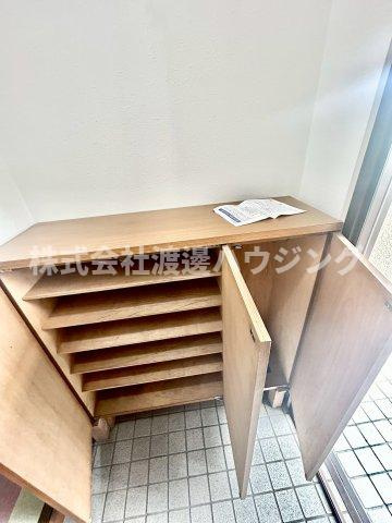 高殿６丁目テラスハウスの収納|玄関収納