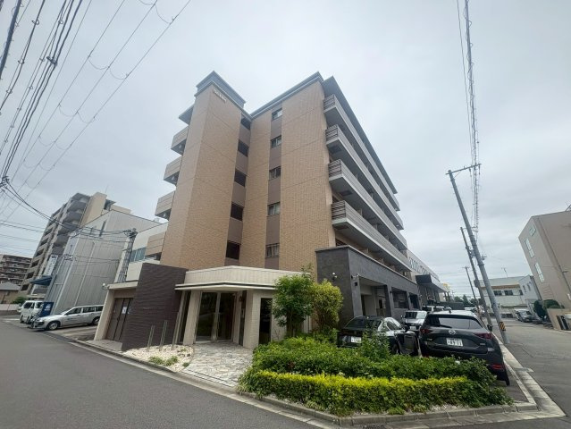 吹田市南金田２丁目の賃貸マンションの外観