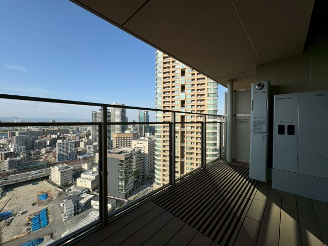 グラングリーン大阪THE NORTH RESIDENCE　扇町小学校のバルコニー|バルコニー