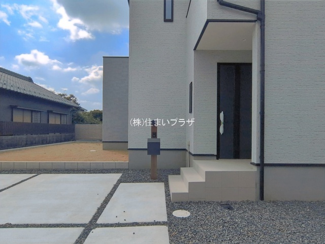 仲介手数料無料）江南市鹿子島町第四の玄関|シンプルで使いやすい玄関です
