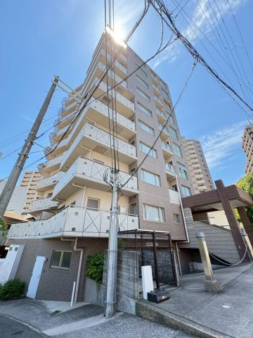 ロータリー宝塚南口の外観