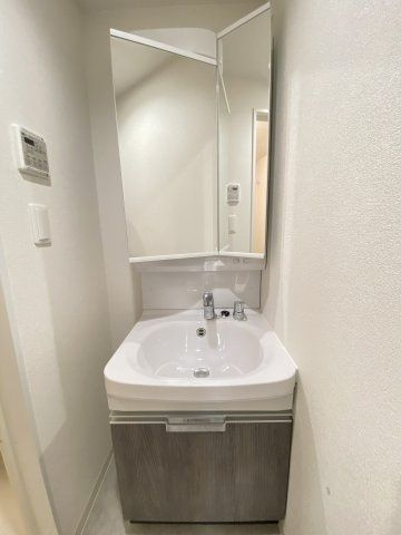 プレサンス大国町アドロッソ