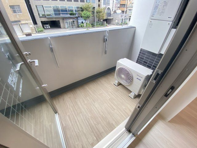 プレサンス大国町アドロッソのバルコニー