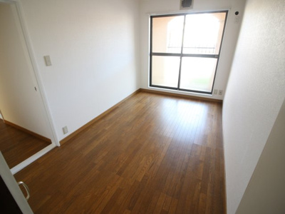 【洋室】 | 郡家新町テラスハウス