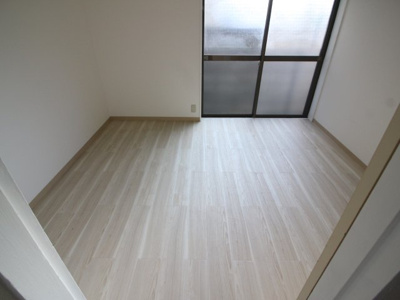 【洋室】 | 郡家新町テラスハウス