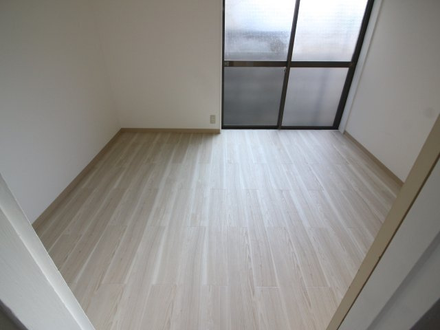 【洋室】 | 郡家新町テラスハウス