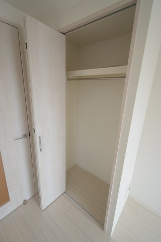 大阪市港区磯路３丁目の賃貸マンションの収納