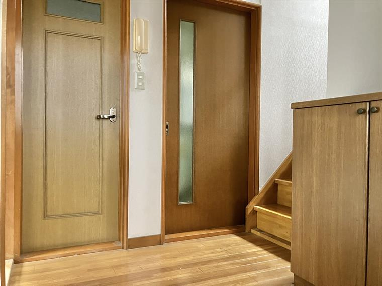 あたご戸建のロビー