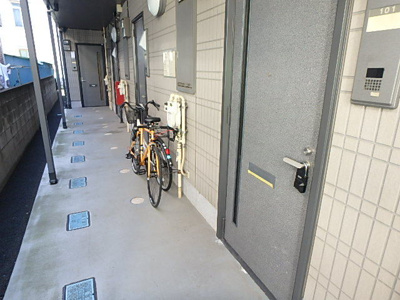 １Ｆ共用廊下
