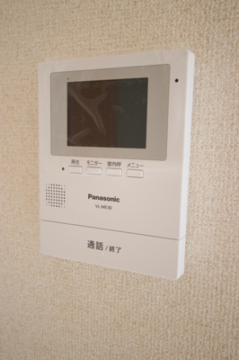 来訪者が分かるモニタ付インターホン☆彡