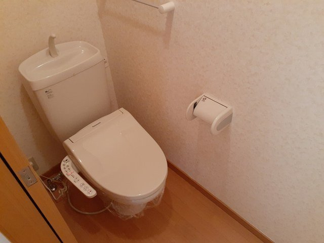 オレンジフラットⅡのトイレ|トイレもきれいです