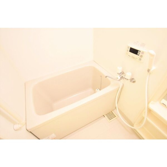 【浴室】 | Court Midi