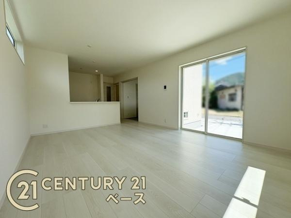 リーブルガーデン磯壁 １号棟 ／新築一戸建の内観：施工例|■ペアガラス使用で結露の心配もありません！■