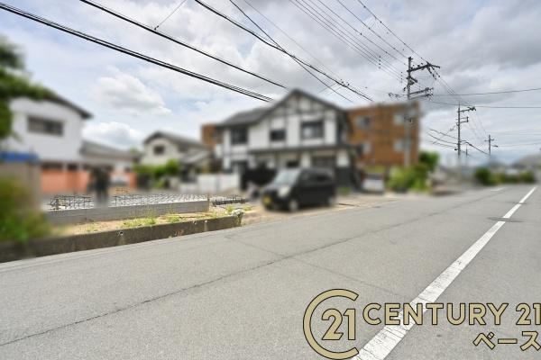 天理市平等坊町 ／新築一戸建の前面道路含む現地写真|■現地撮影写真■ 前面道路は６ｍ以上と広くゆったりしています！