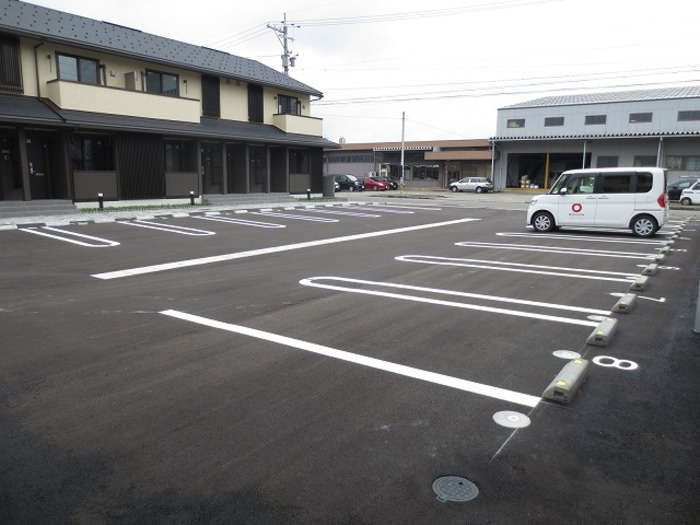 セジュール桜羅の駐車場