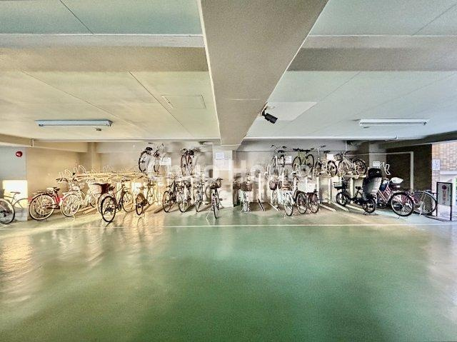 ダイアパレス北綾瀬3の駐輪場|【自転車置き場】最新の空き状況や費用などの詳細は担当スタッフまでお問い合わせください。