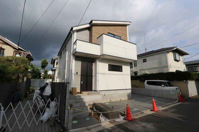 【KEIAI　Grace】仲町14期の外観|家族のカーライフを支える2台分の駐車スペース（※制限有）