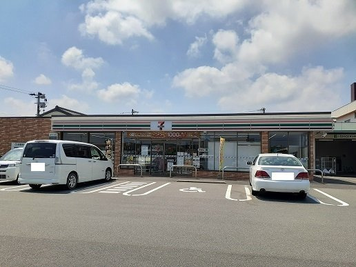 ブリッサ　Ｎ・Ｋの周辺|セブンイレブン門川上町６丁目店まで750m
