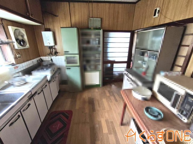 【キッチン】 | 小道の先にある物入豊富な中古戸建／姫路市網干区興浜