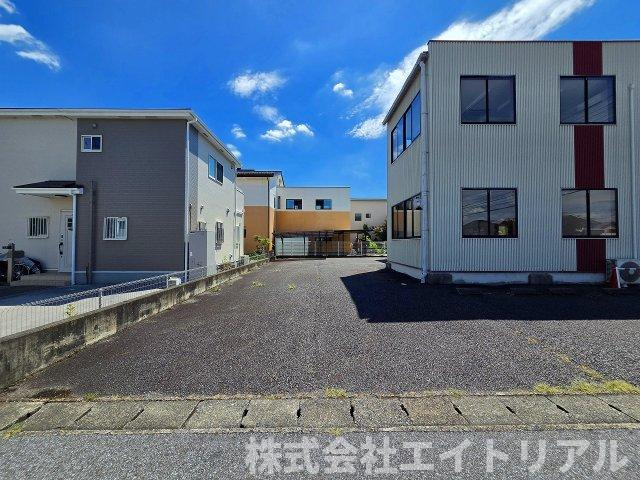 本巣郡北方町芝原中町3丁目　貸店舗の駐車場