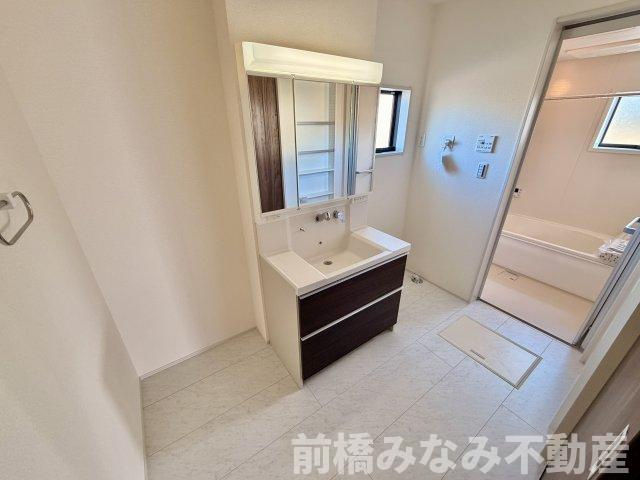 【新築】前橋市富士見町時沢第3　１号棟(全１１棟)　クリエートの家　新築建売分譲の独立洗面台|独立洗面化粧台が付いています