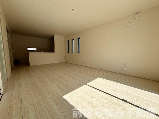 【新築】前橋市富士見町時沢第3　９号棟(全１１棟)　クリエートの家　新築建売分譲の居間・リビング|おしゃれなリビングです