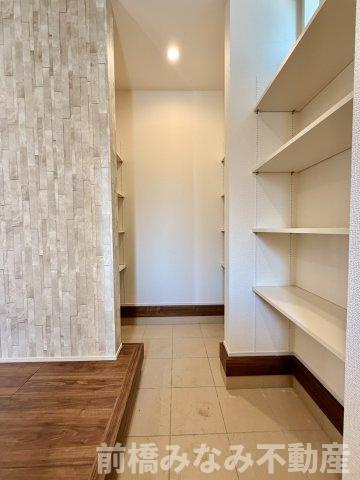 【新築】前橋市富士見町時沢第3　１０号棟(全１１棟)　クリエートの家　新築建売分譲の玄関|明るい玄関です