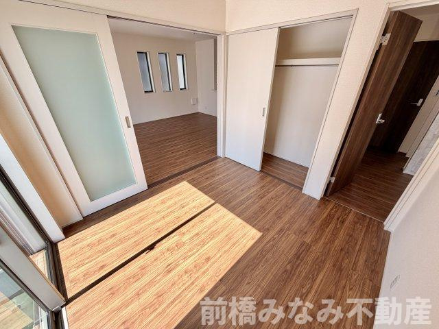 【新築】前橋市富士見町時沢第3　１０号棟(全１１棟)　クリエートの家　新築建売分譲の洋室|広々とした洋室です