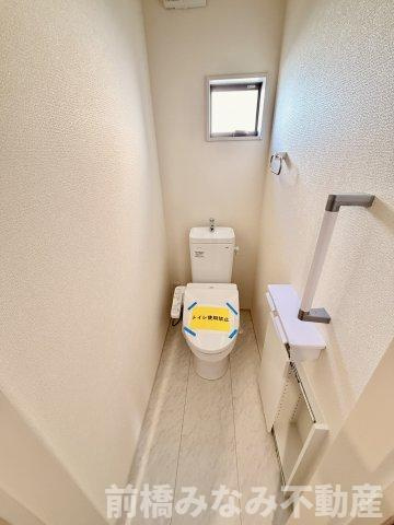 【新築】前橋市富士見町時沢第3　１０号棟(全１１棟)　クリエートの家　新築建売分譲のトイレ|落ち着いたトイレです
