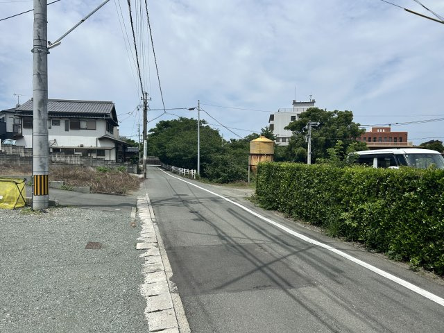 【前面道路含む現地写真】 | 草木売地 | 陽当り良好な開放感ある土地！現況渡しで即引渡し可能です
