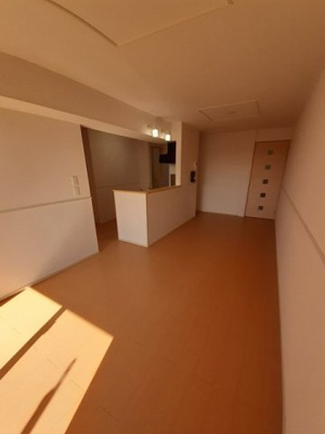 【居間・リビング】 | チェリーパーク | こちらの居間で趣味の時間をお楽しみください
