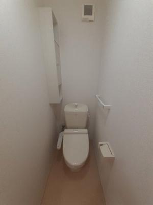 【トイレ】 | チェリーパーク | 清潔感のあるトイレです
