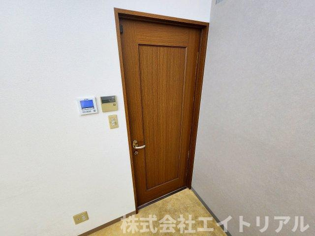 西町マルタビルの内装