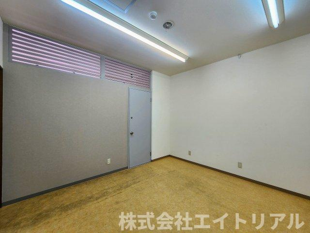 西町マルタビルの内装