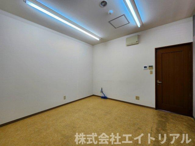 西町マルタビルの内装