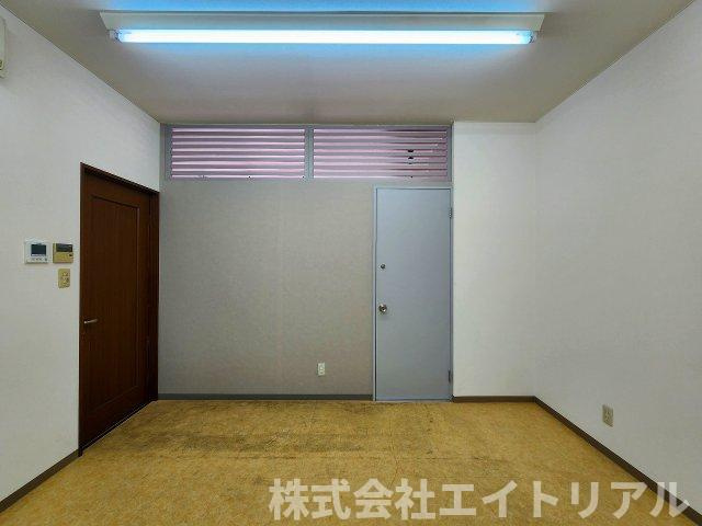 西町マルタビルの内装