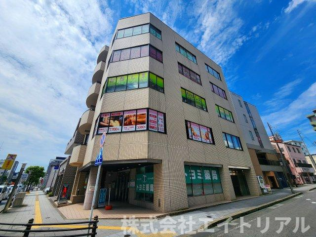 西町マルタビル