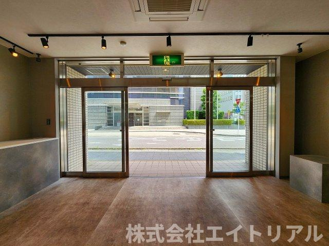 西町マルタビルの内装