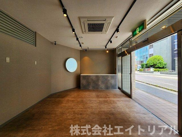 西町マルタビルの内装