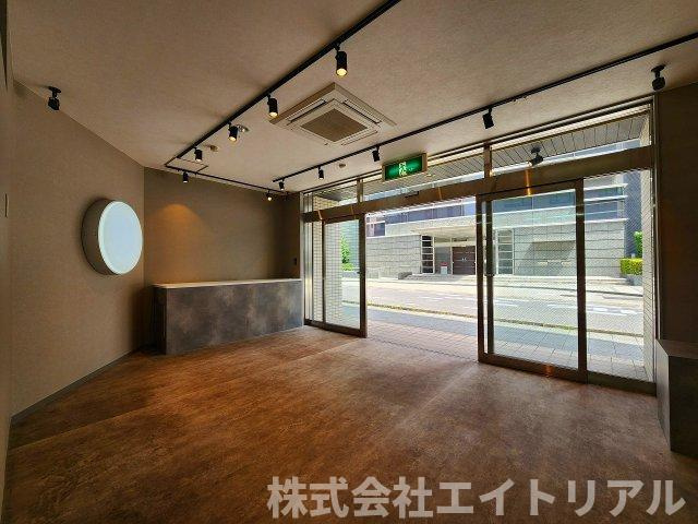 西町マルタビルの内装