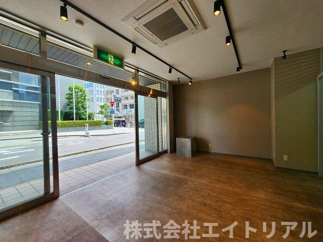 西町マルタビルの内装