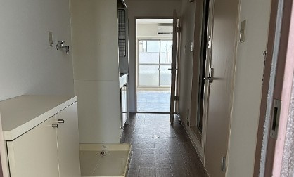 アルビオンシティ朝霞の玄関
