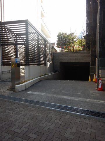 シティタワー新宿新都心の外観